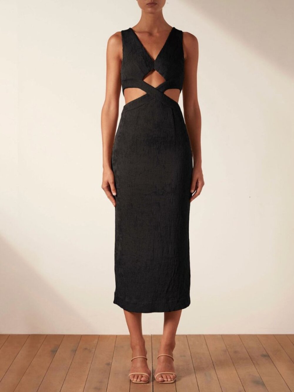 NWT Shona Joy V Neck Cutout Midi Dress